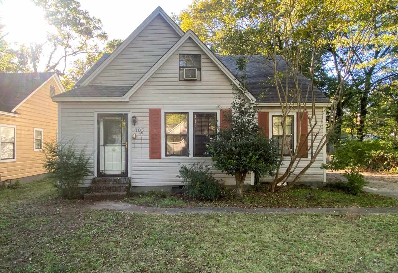 4 bed, 2 bath near the University of Memphis