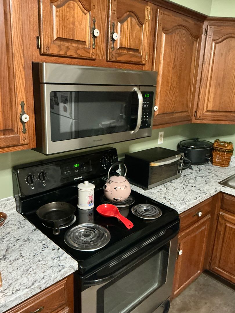 Large 2 bedroom 2 bathes condo