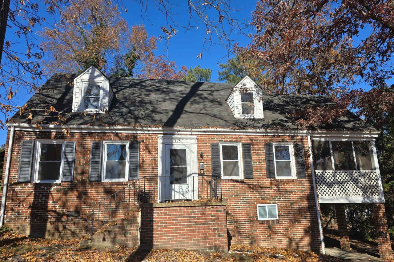 3 bedroom home in Petersburg