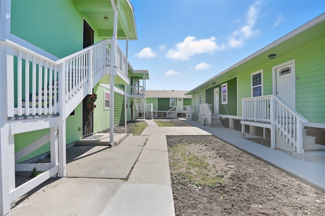 866 Gonzales Street unit: 10