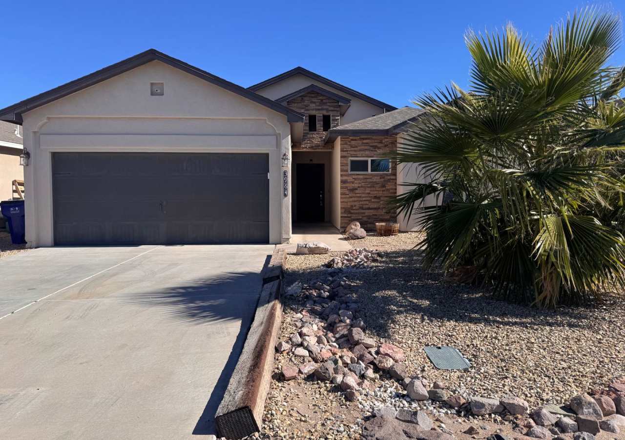 Beautiful Newer Home in Great Location