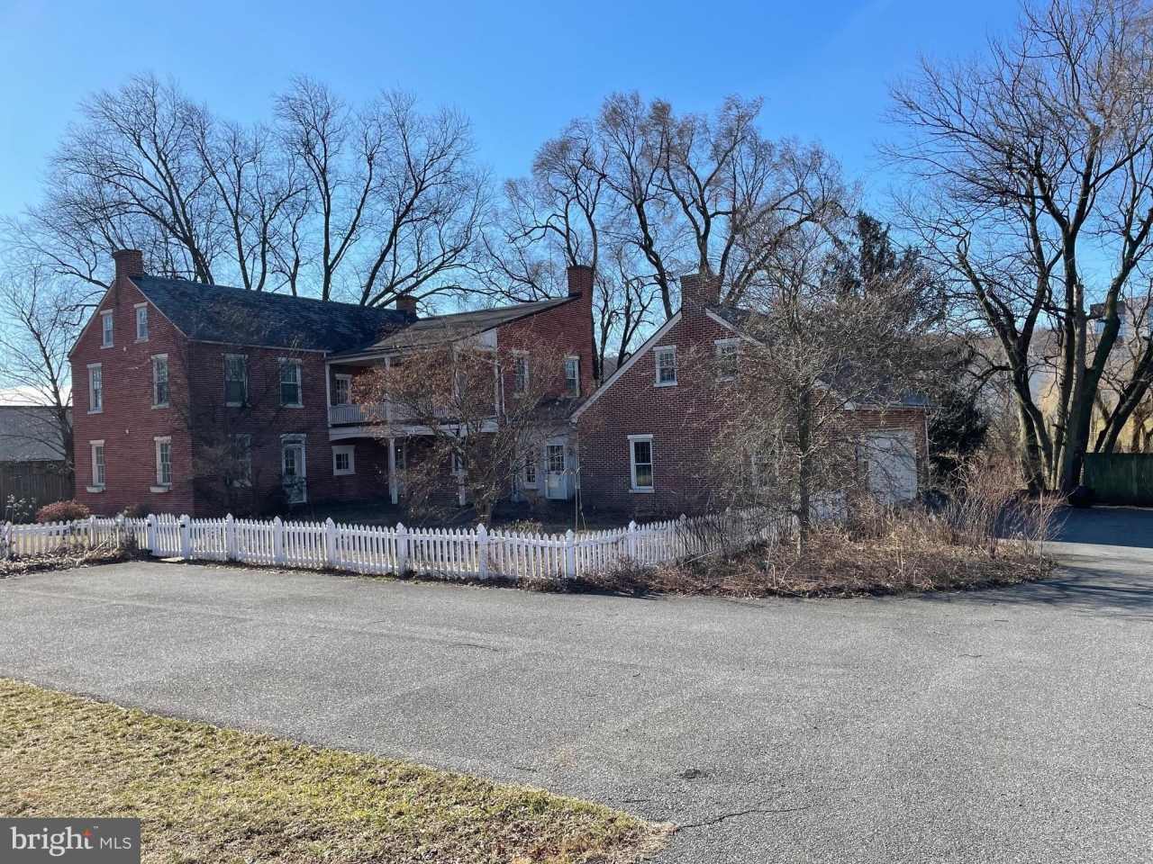 2860 YELLOW GOOSE Road