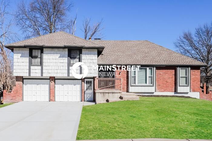 1004 Northeast 73 Place