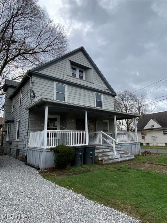 583 Schiller Avenue unit: 583