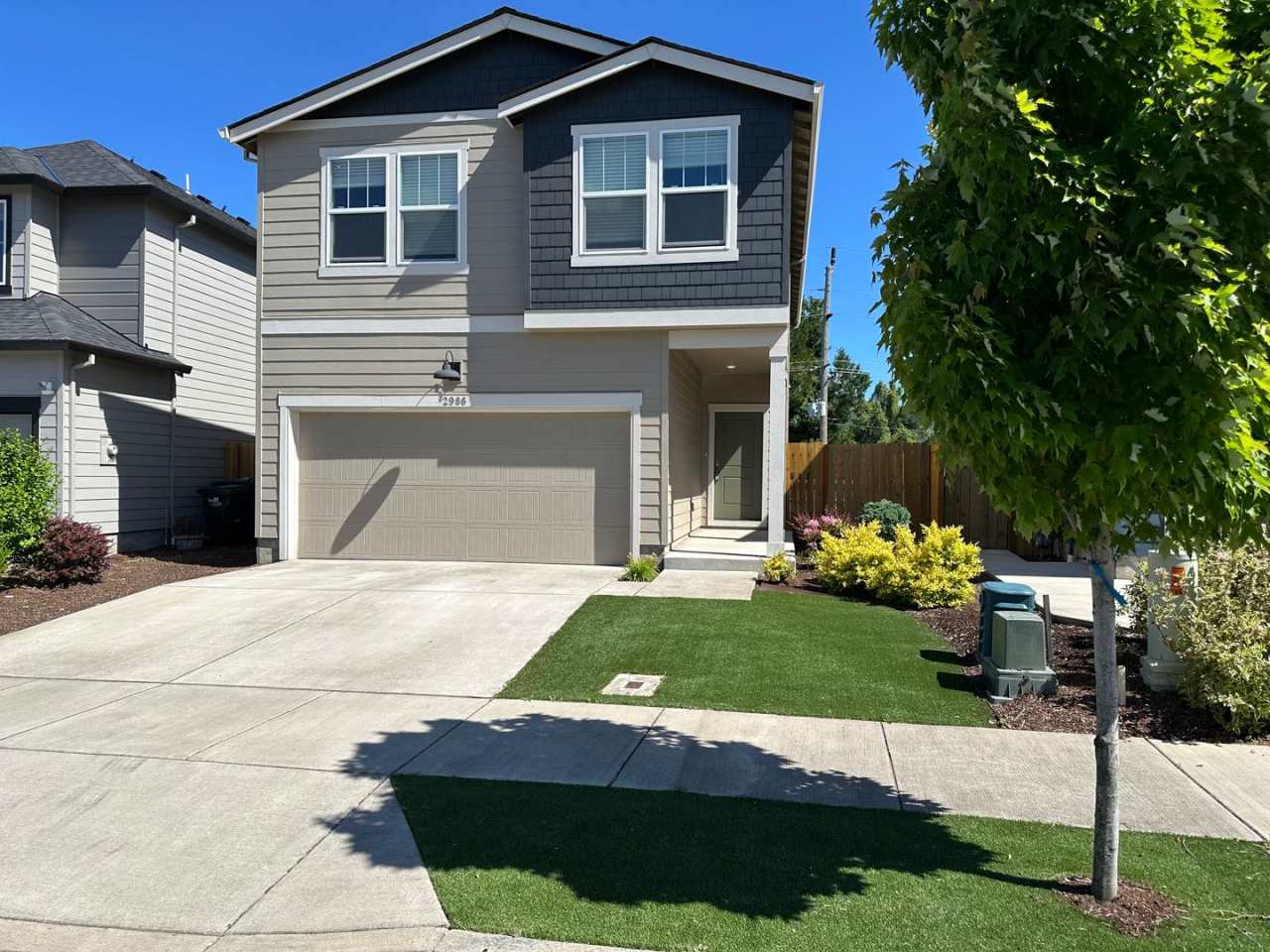 4 bedroom 2.5 bathrooms in the beautiful Marcola Meadows!