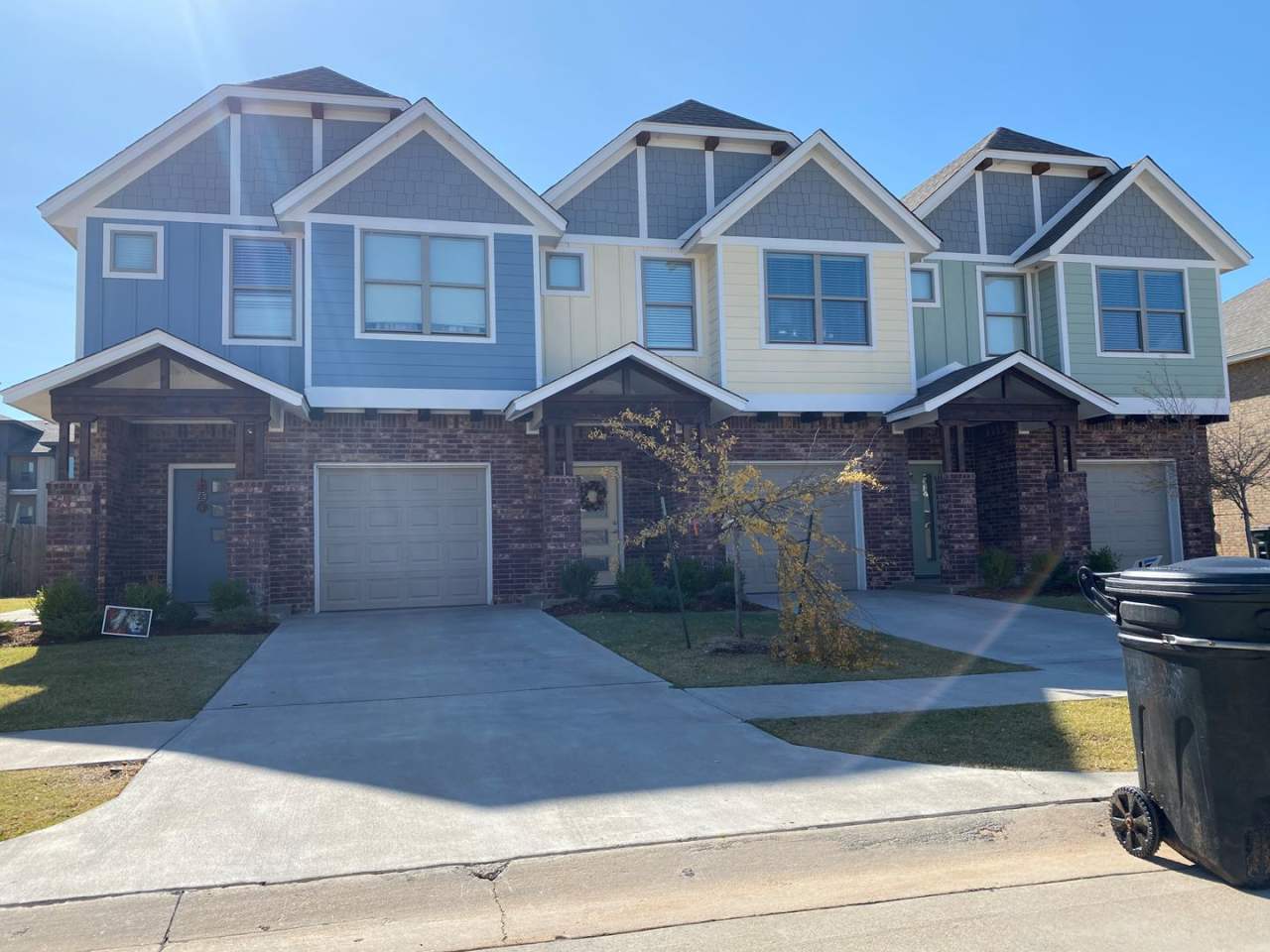 Townhouse in Moore! 3 bedroom, 2.5 bathroom, 1 car garage