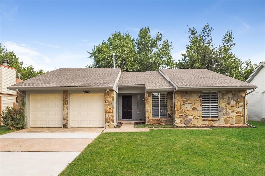 8900 N MCMILLAN Avenue