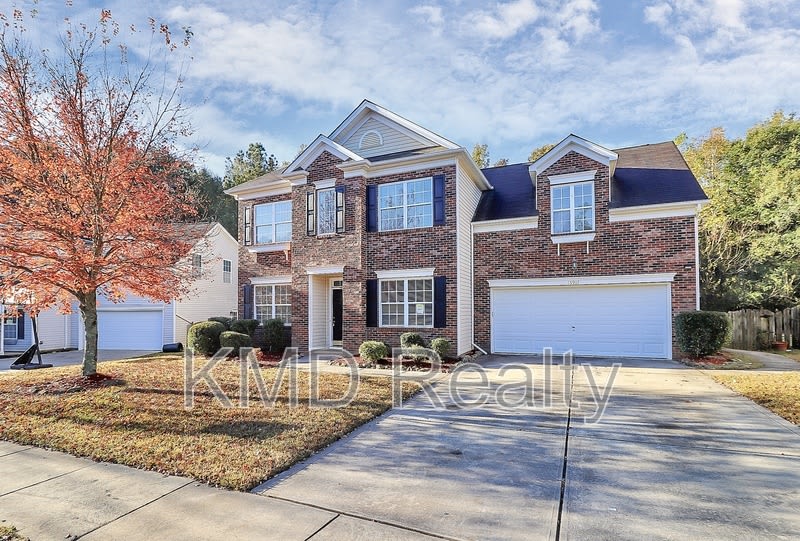 15917 Prescott Hill Avenue