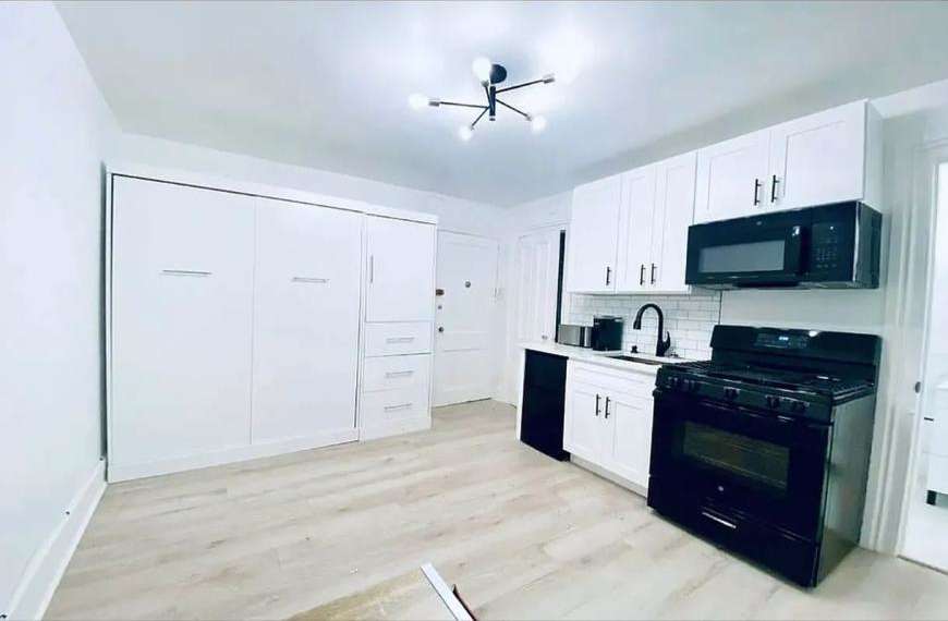 211 Lafayette Avenue