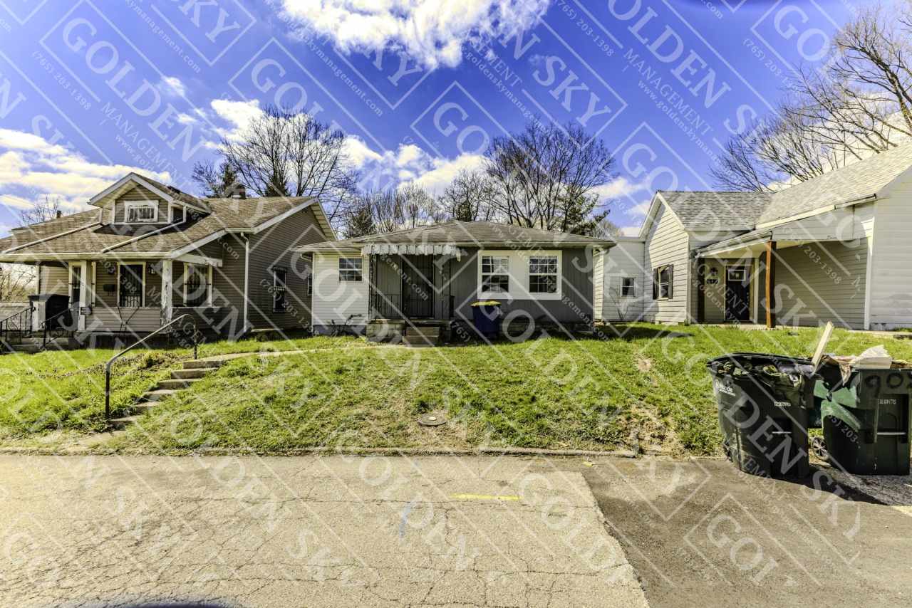 903 North Macedonia Avenue