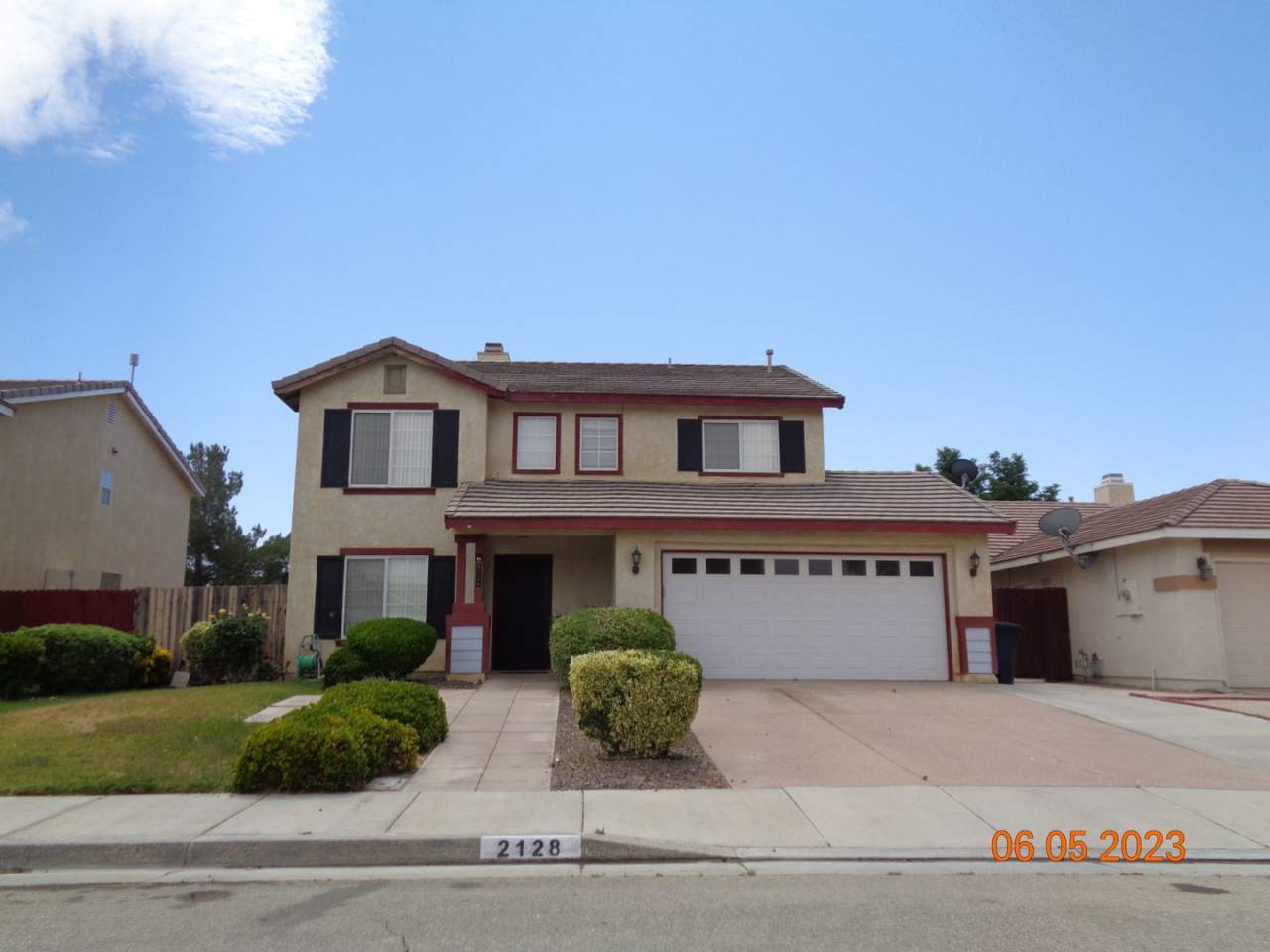 Large 2 Story in the West Park Development in Rosamond
