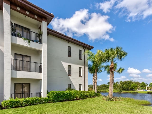 11581 Gladiolus Dr Unit E31