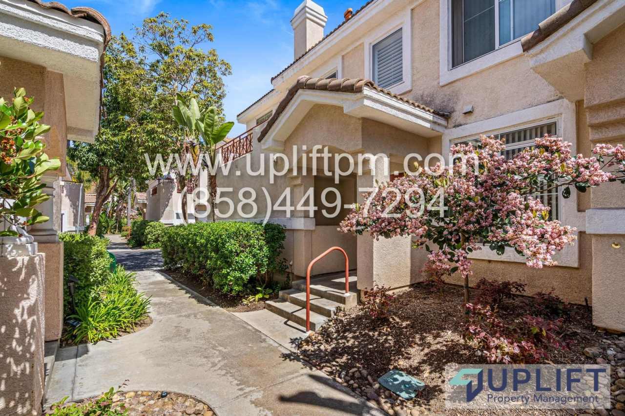 2-BEDROOM / 2-BATHROOM TOWN HOME W/ 2-CAR GARAGE - MIRA MESA