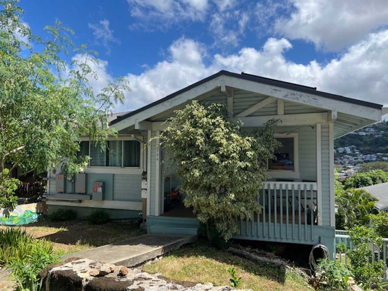 Must See Furnished 2 Bedroom in Punchbowl Beautiful Views