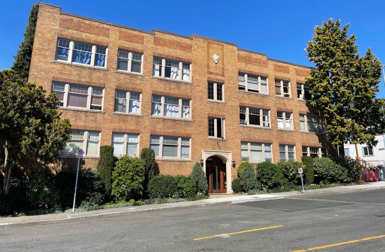 Live in the heart of the University of Washington!