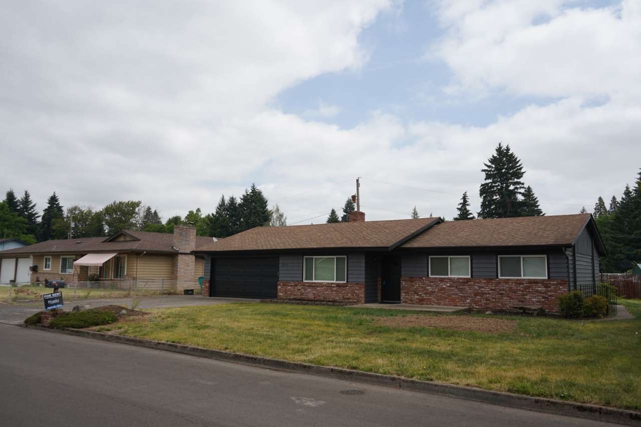 Beautifully Remodeled Ranch Style Home for Lease - 5809 NE 91st Ave