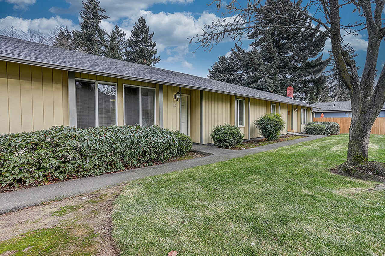 Super Cute, Updated 2 Bed Condo for Great Price!