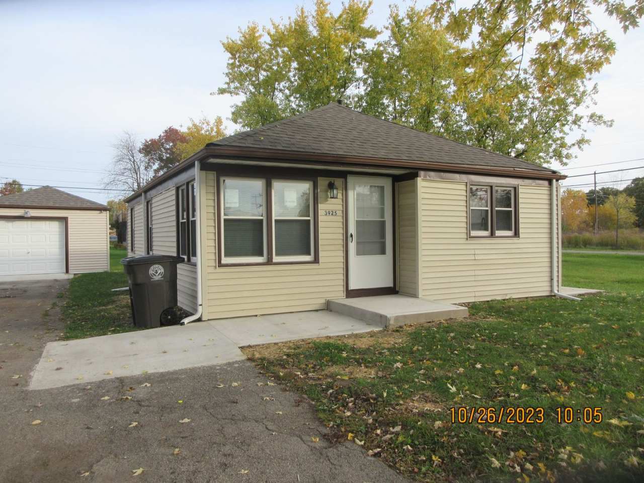 3925 E Fleming Ave- Three Bedroom / One Bath Ranch Style Home *Upcoming* (NOT SHOWABLE)