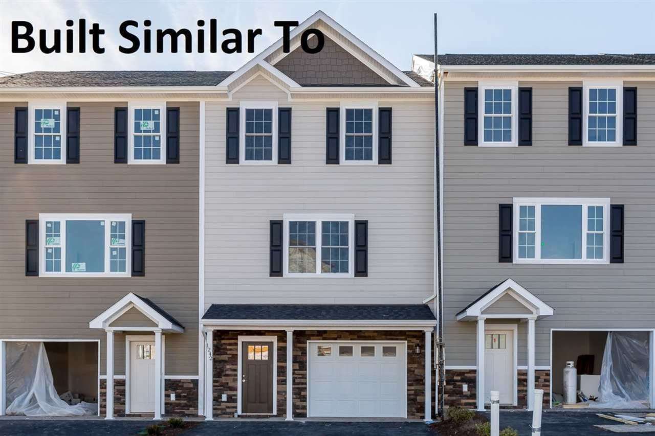 Spacious Luxury Townhome! Outstanding Location!