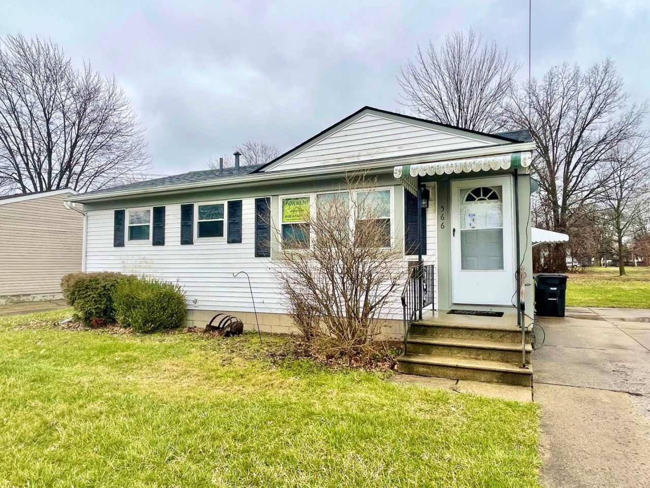 3 Bed -1 Bath Single Family in Elyria