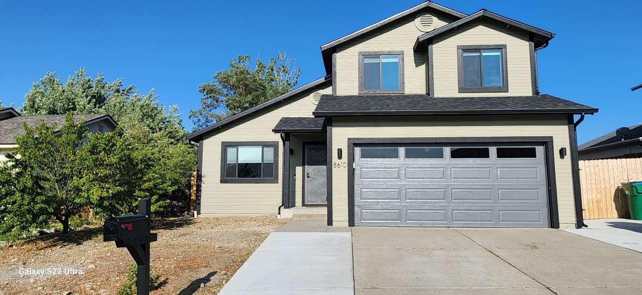 Nicely updated 5bd/3bth home in North Valleys