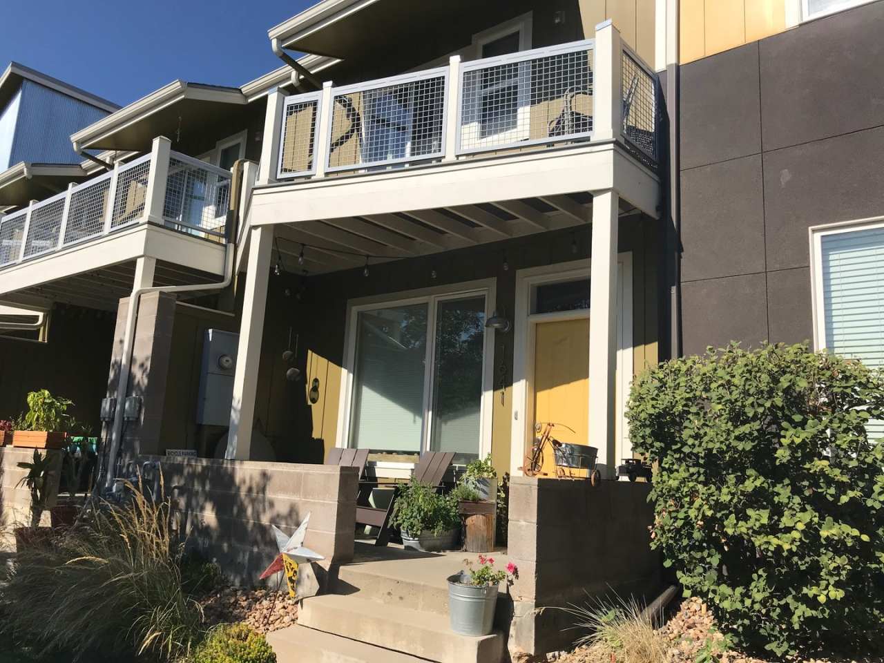 Lovely NOBO Townhouse in Desirable Holiday Neighborhood