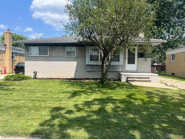 21437 LAKEBREEZE Street