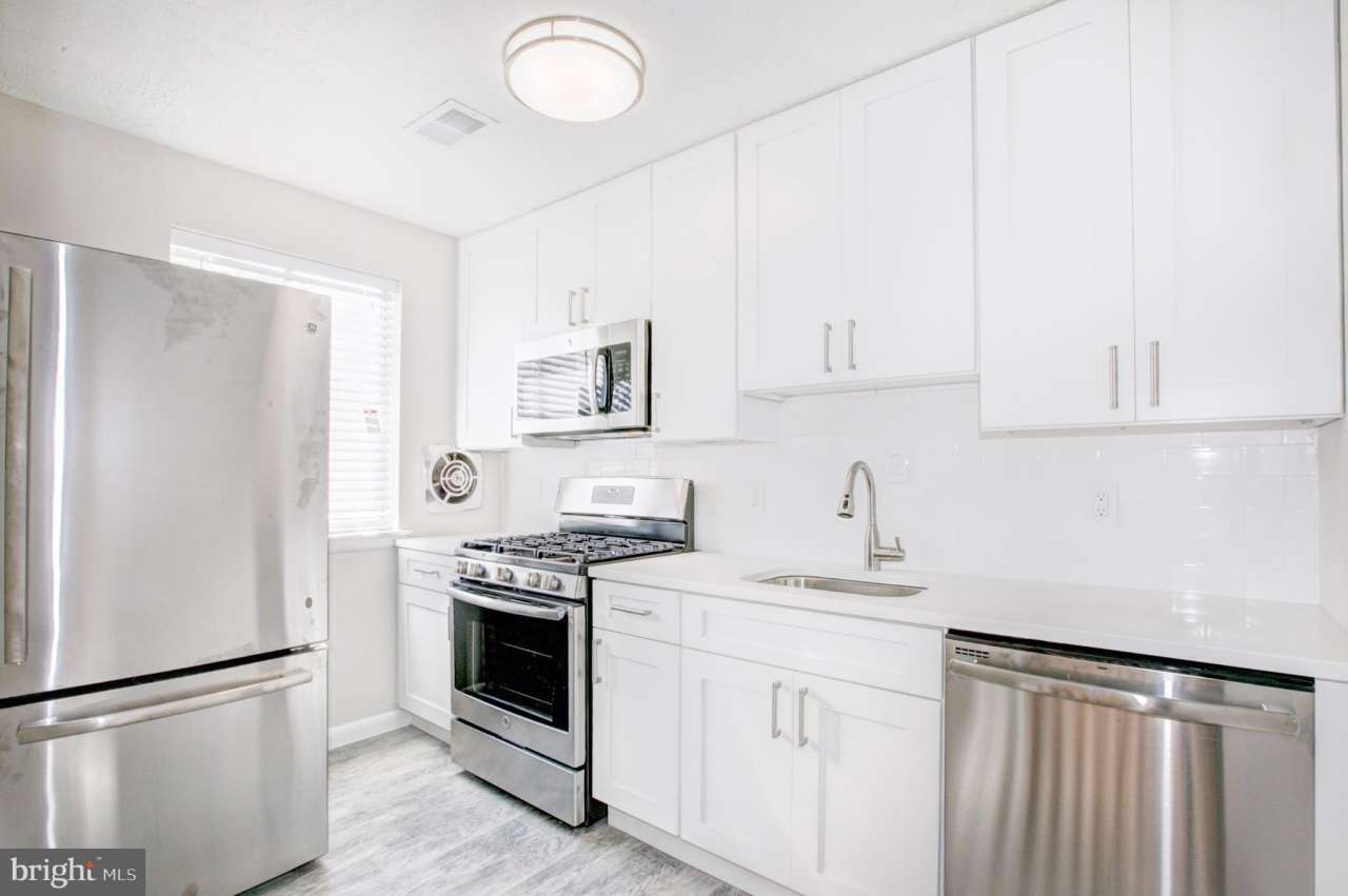 1920 NAYLOR Road SE unit: 305