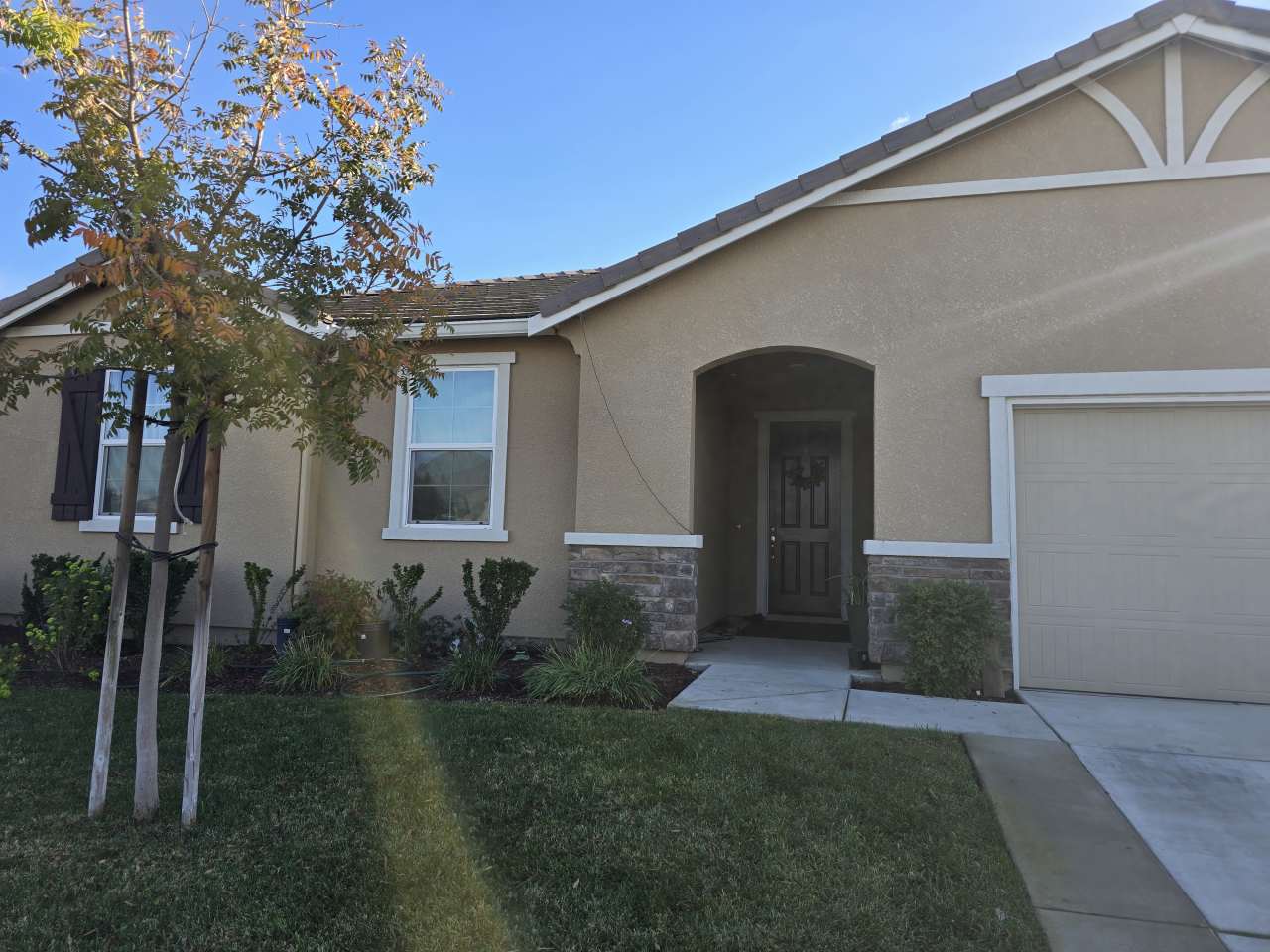 6885 East Braly Avenue