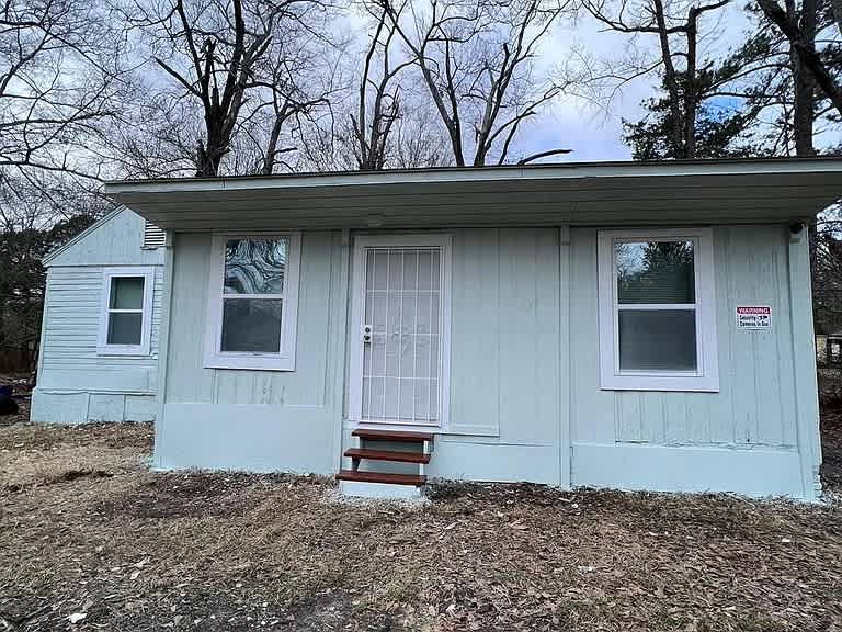 196 South Alabama Avenue