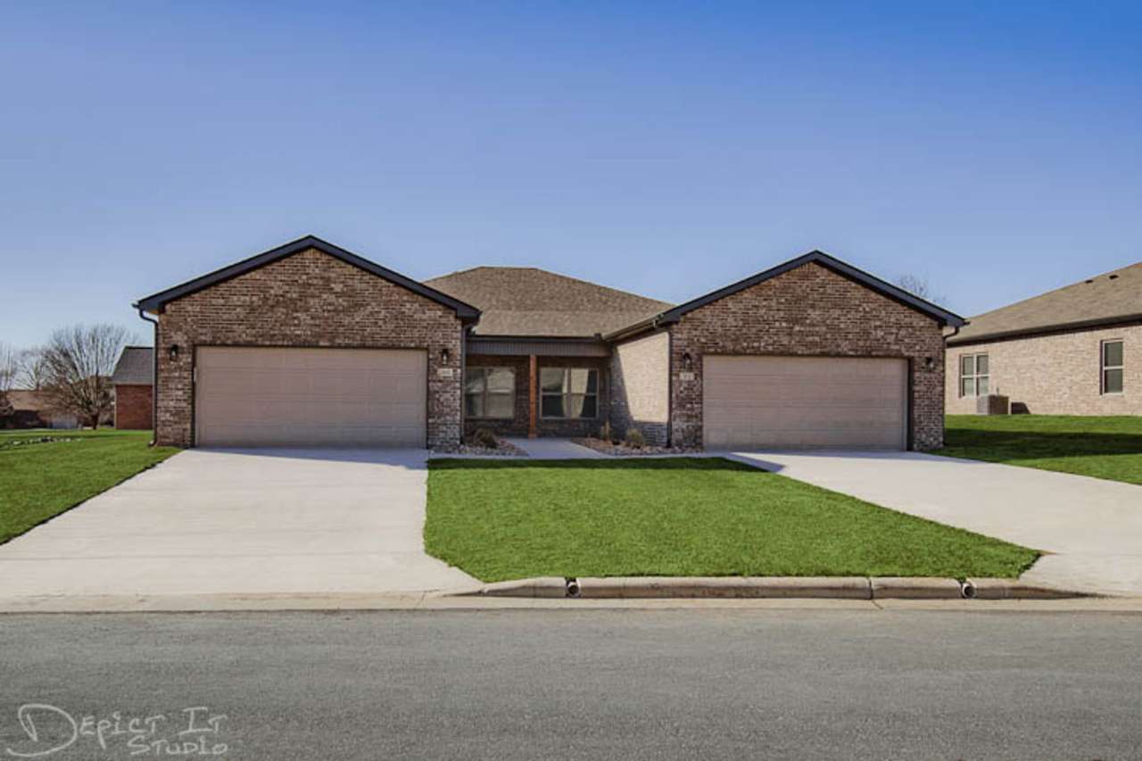 Big Creek Golf Course - 3 Bed 2 Bath Double Garage (New Construction)