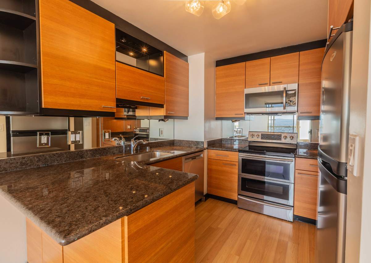 2200 Sacramento Street