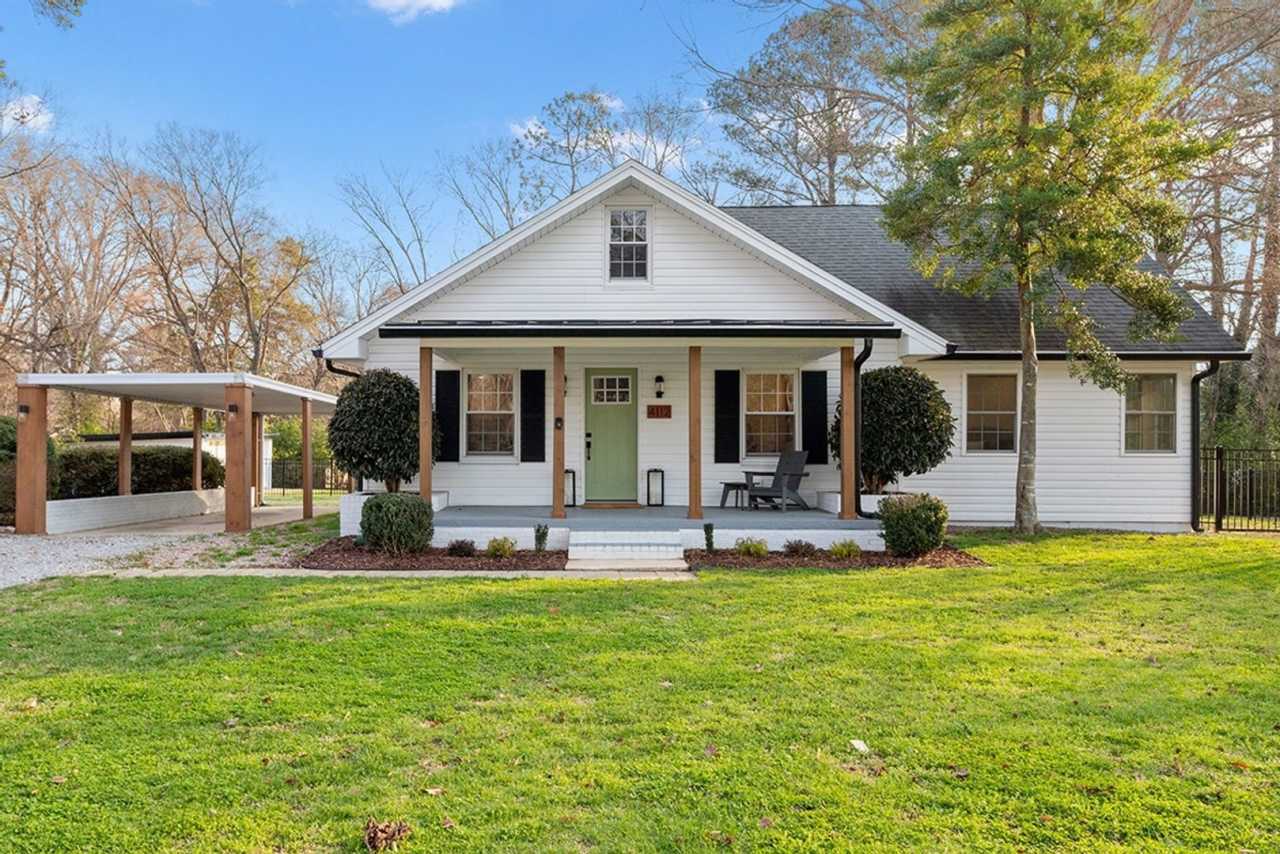 Not Your Average Rental: High-End Comfort and Large Fenced Yard in the Heart of Raleigh