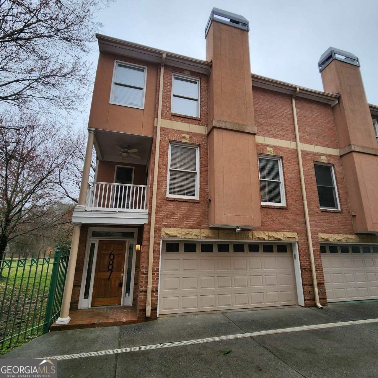 687 Bonaventure Avenue NE