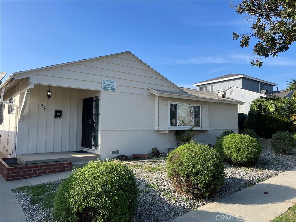 10427 Van Ness Avenue S