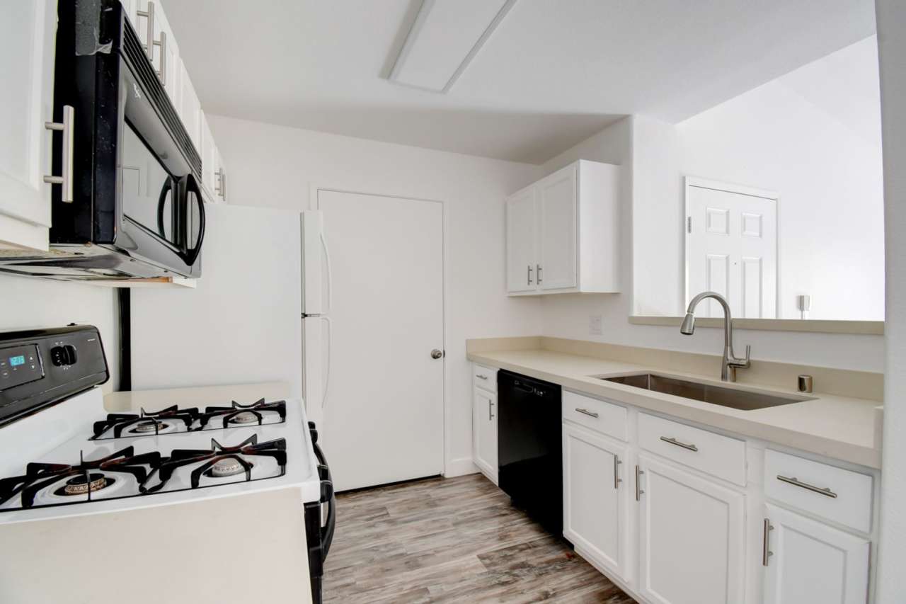 950 SEVEN HILLS DRIVE