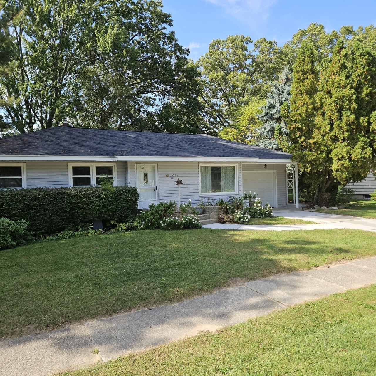 4709 Burgis Avenue SE