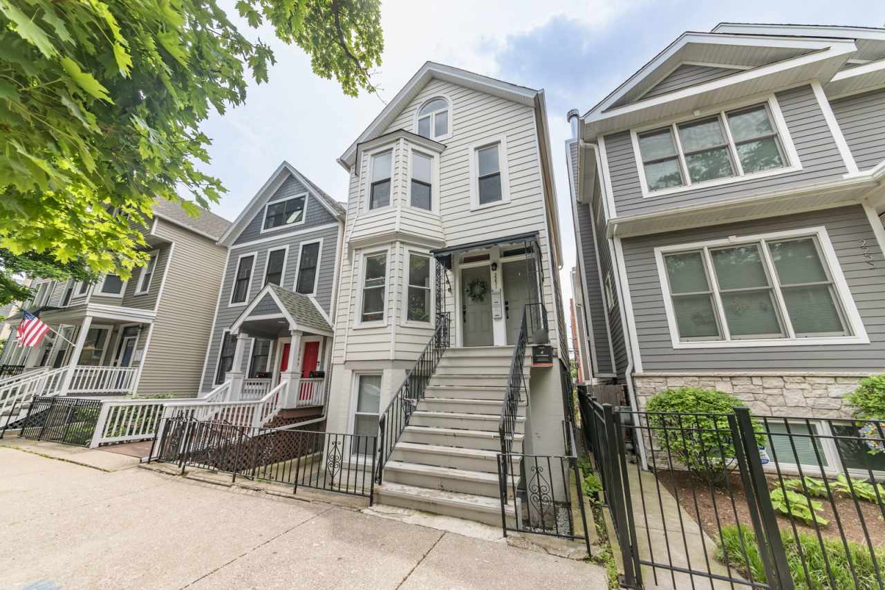 2251 West Melrose Street