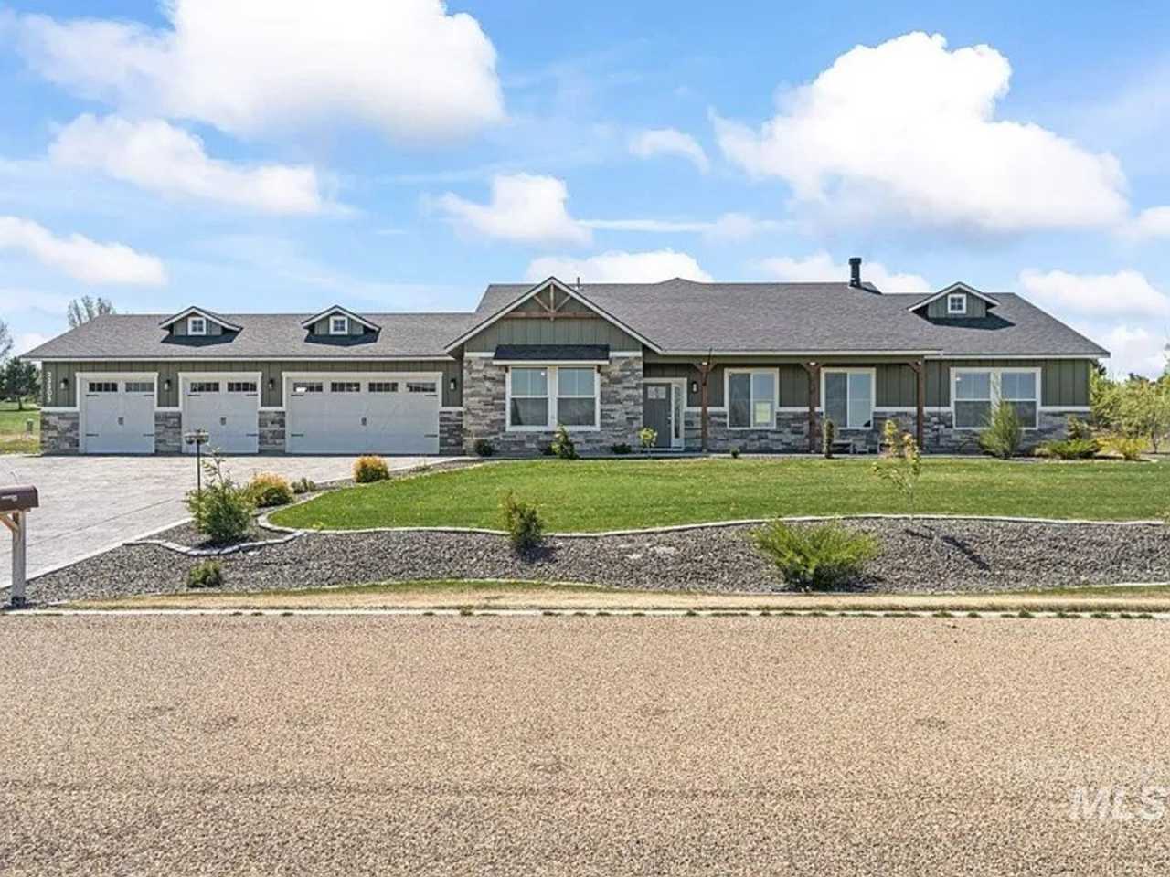 Beautiful 4/3 on TimberStone Golf Course