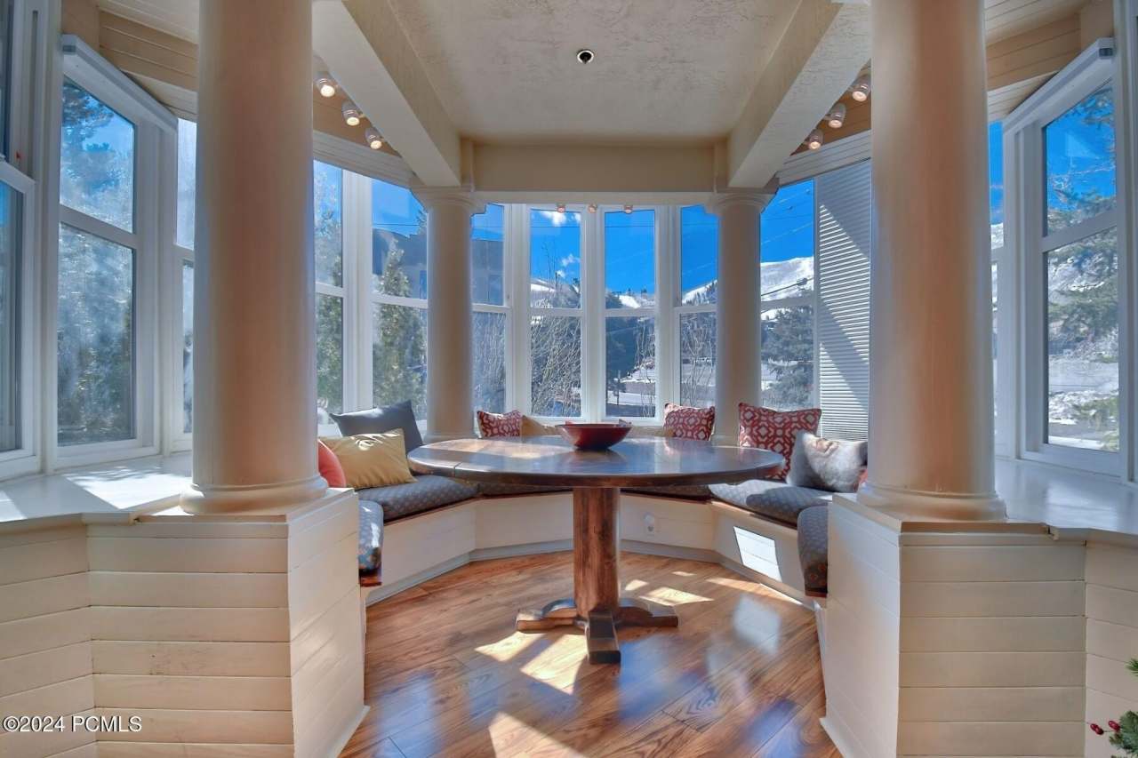 1402 Empire Avenue unit: 2A