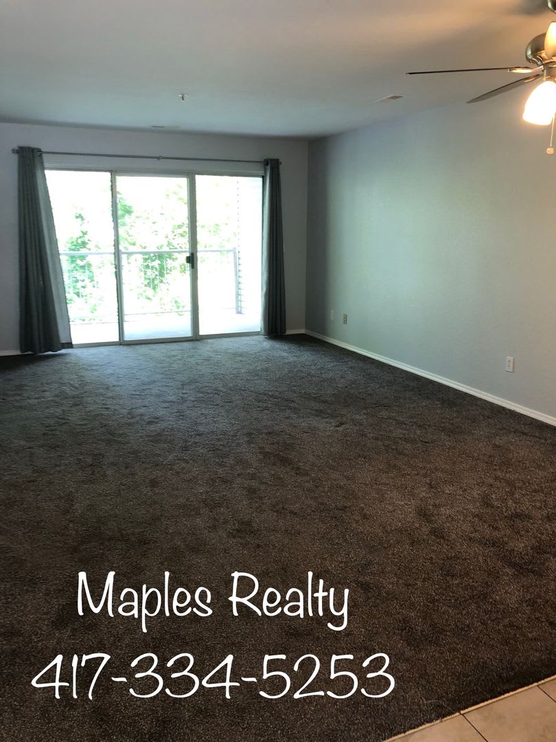 VERY NICE 2 bed, 2 bath Branson CONDO For Lease Close to Lake Taneycomo and Table Rock Lake