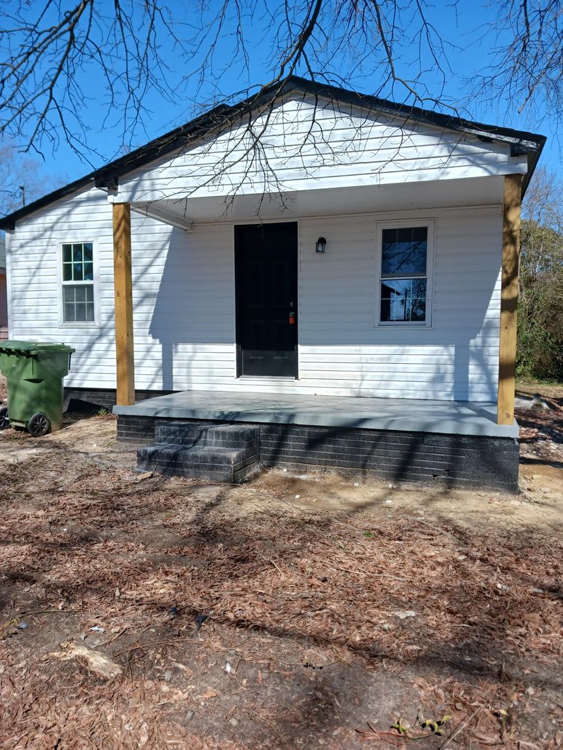 Renovated Two Bedroom House for Rent in Lancaster!