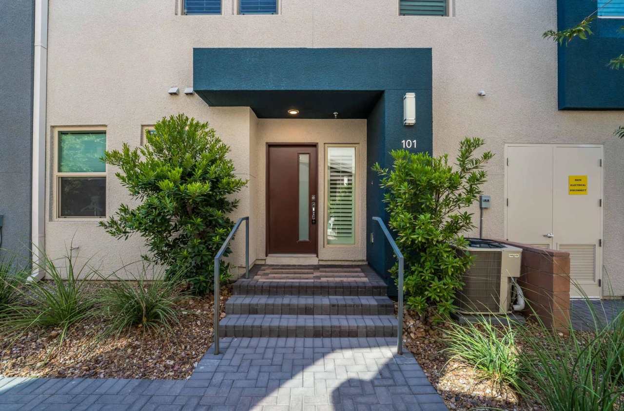 Gated Luxury Condo with Upscale Amenities!