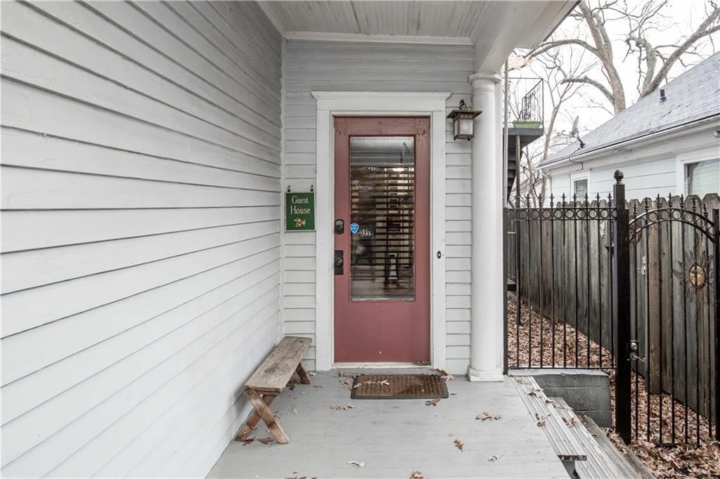 952 Myrtle Street NE unit: 2