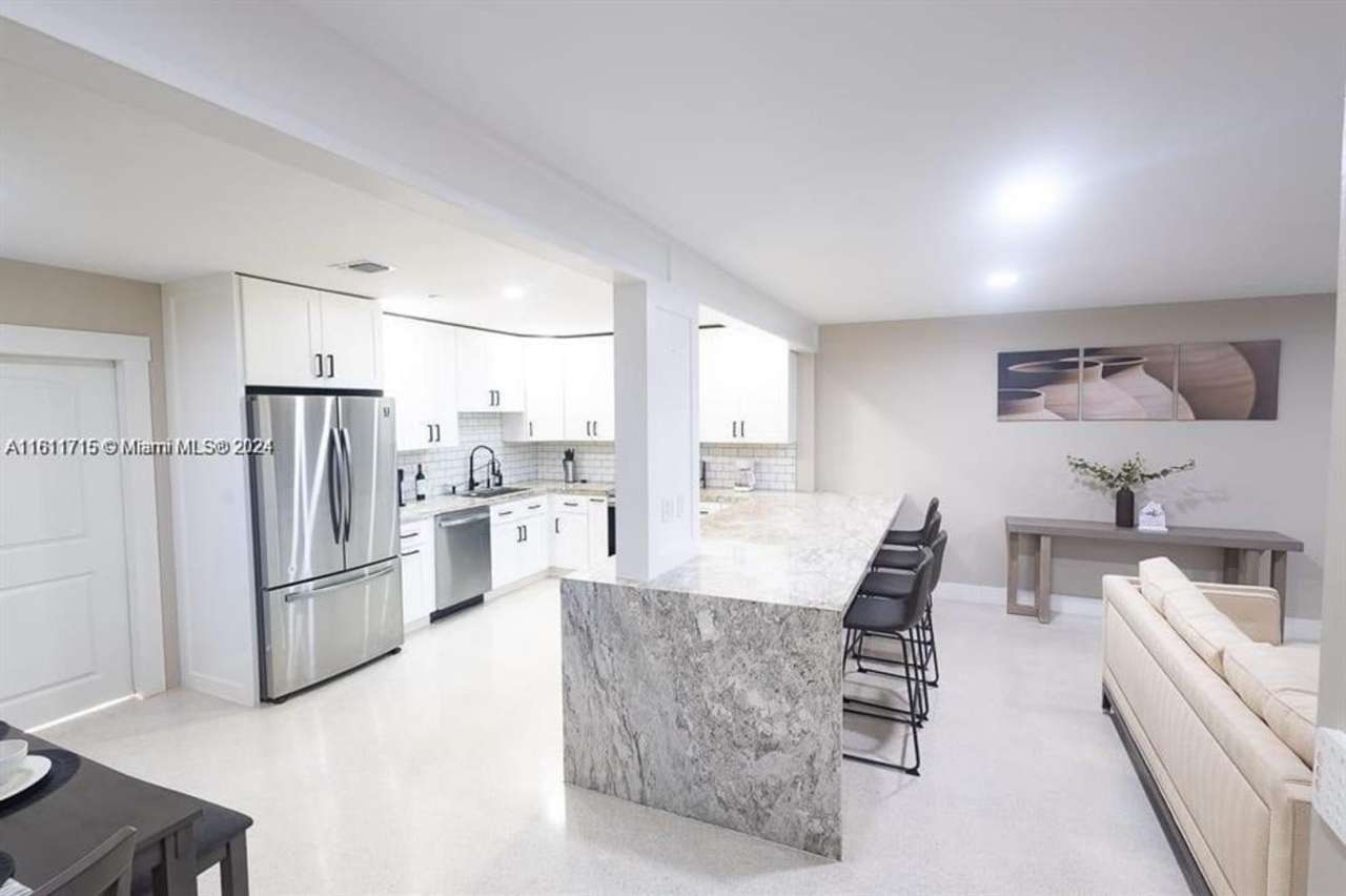 461 SE 1st Avenue 2, Pompano Beach, FL 33060