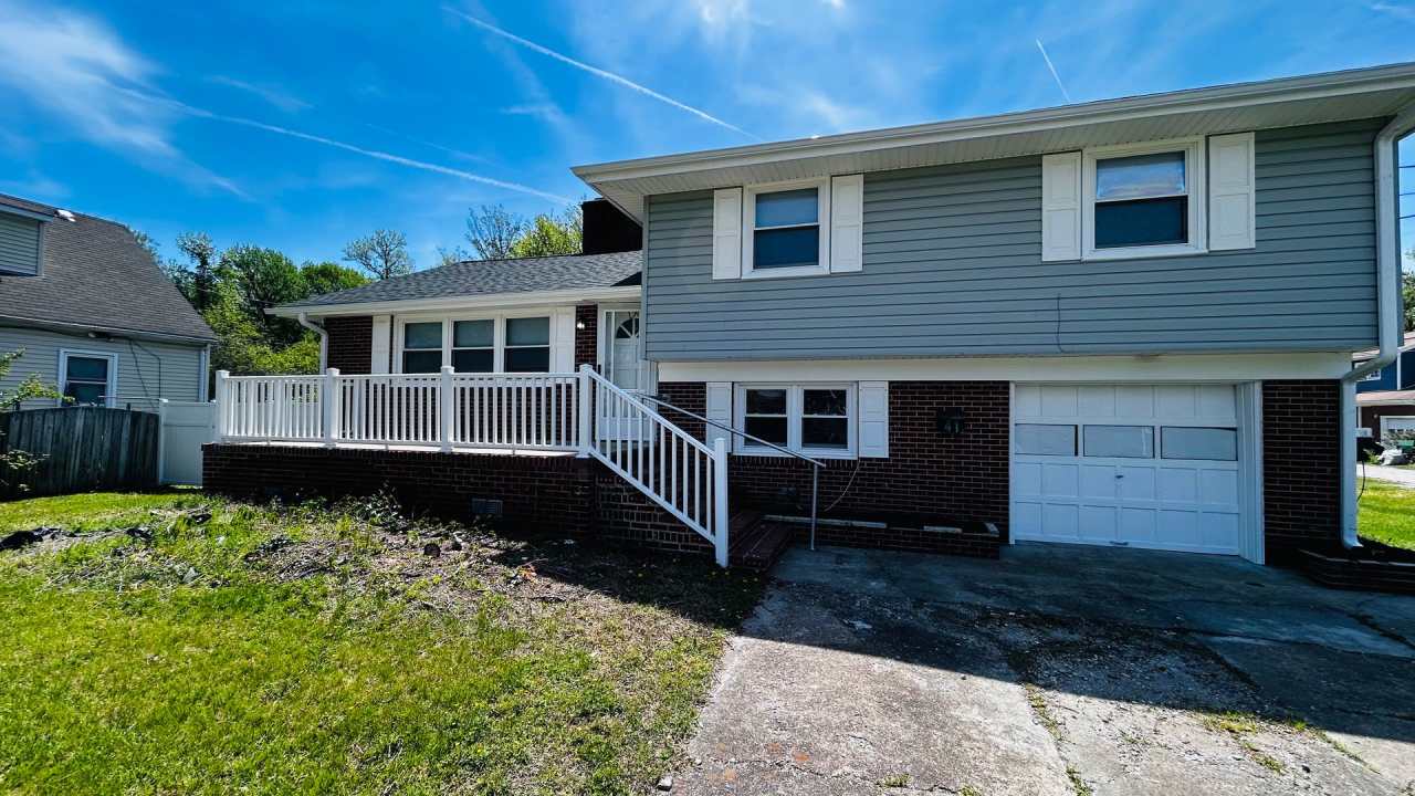 HAMPTON - BEAUTIFULLY UPDATED HOME