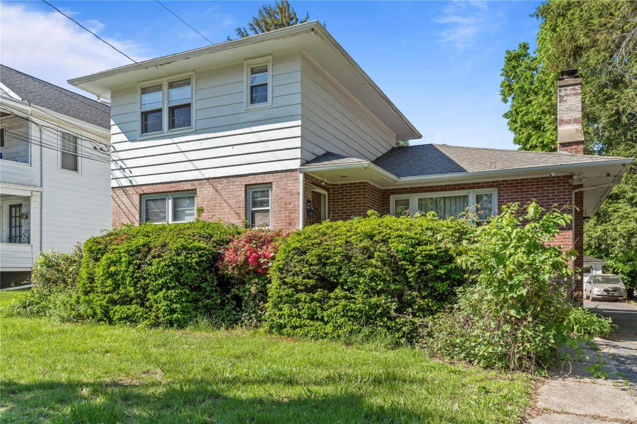 17 College Avenue unit: 2Fl