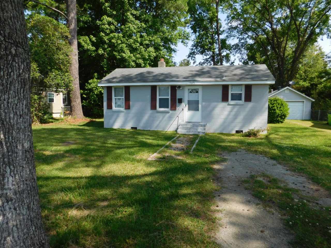 2208 1/2 Spencer Avenue