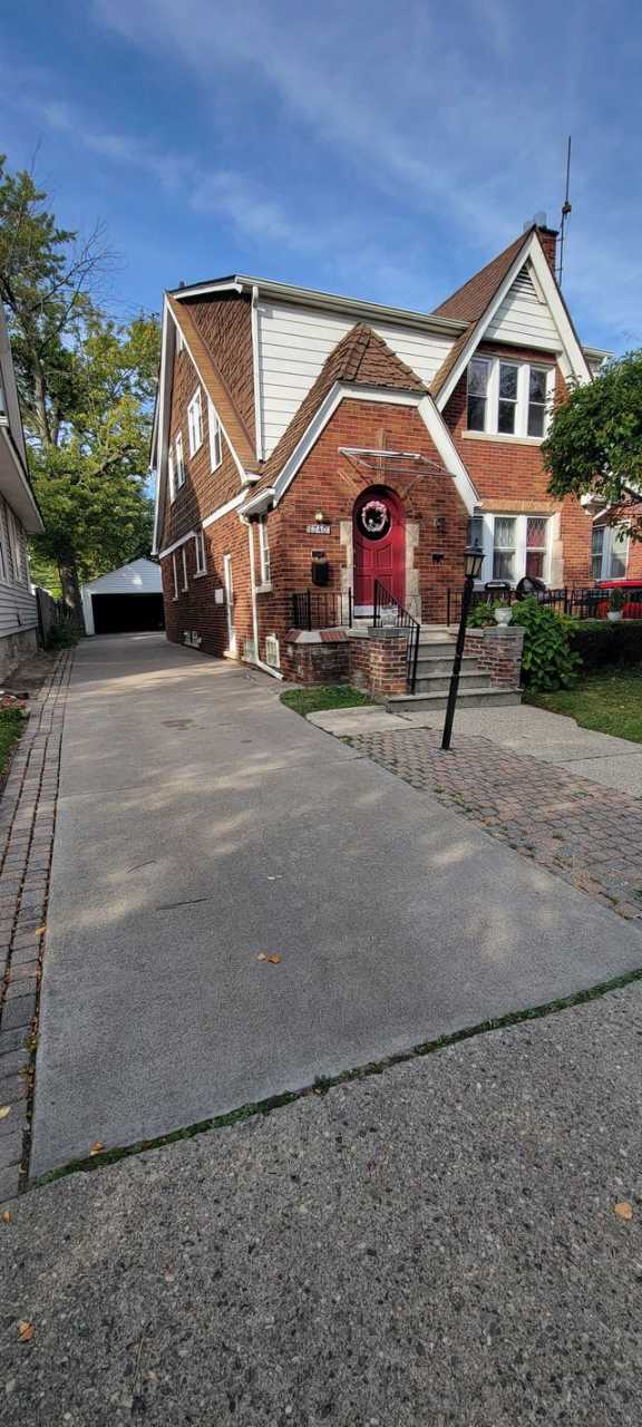 1740 Anita Avenue-UPPER