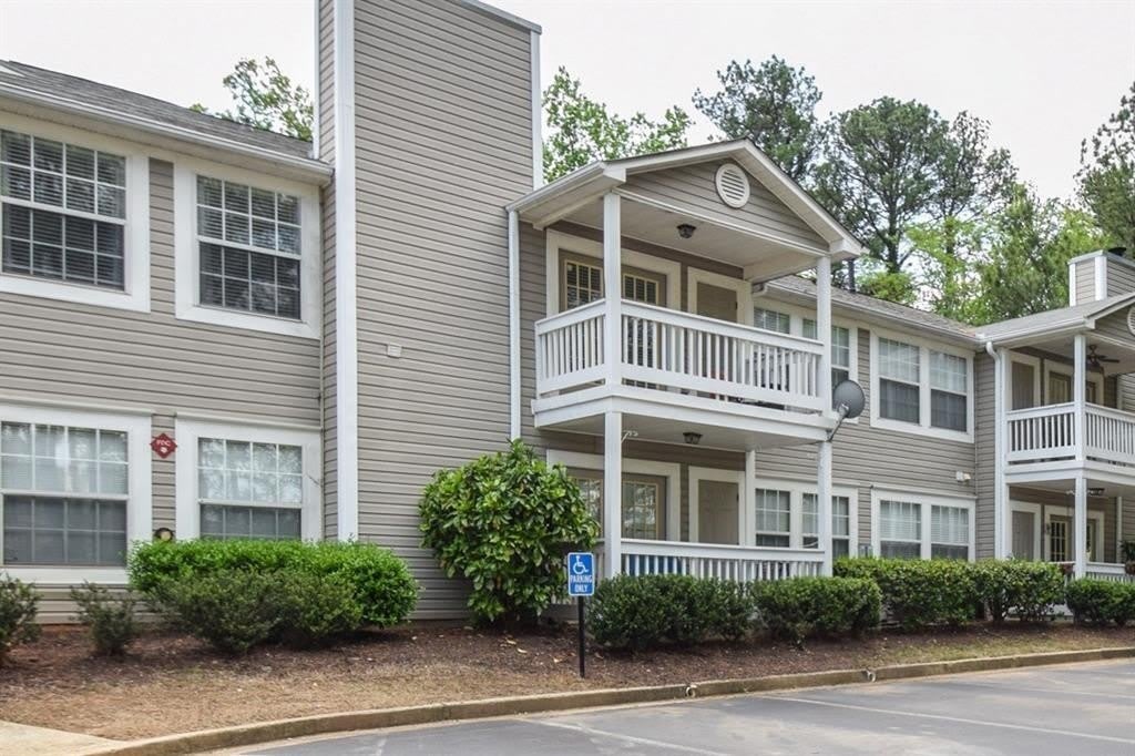 1347 Keys Crossing Drive NE